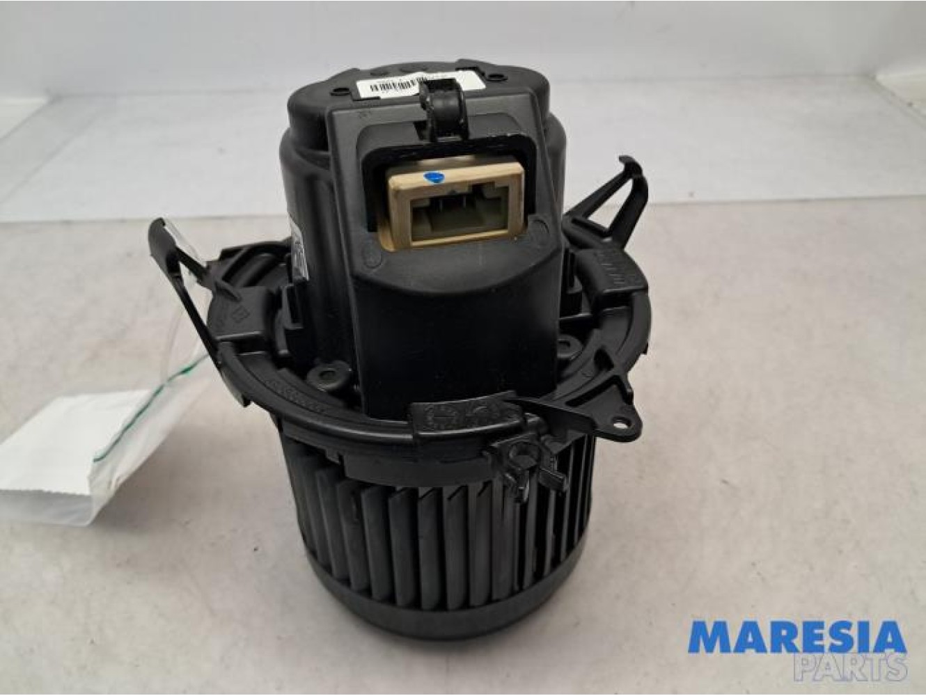 Renault - Clio - Heating and ventilation fan motor