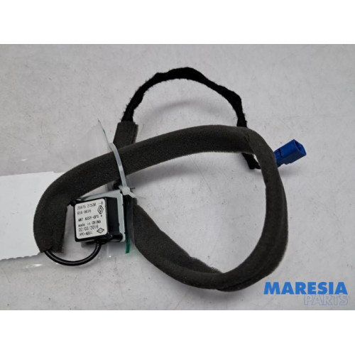 Renault - Clio - GPS Antenne