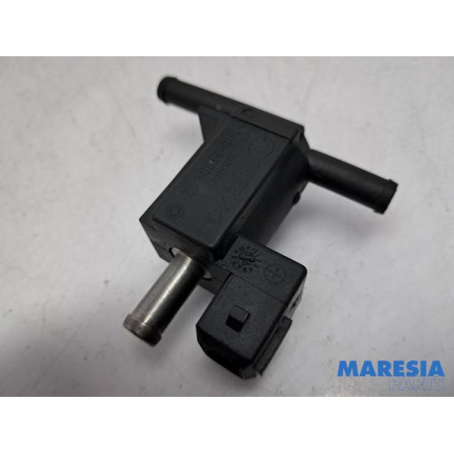Renault - Clio - Turbo pressure regulator