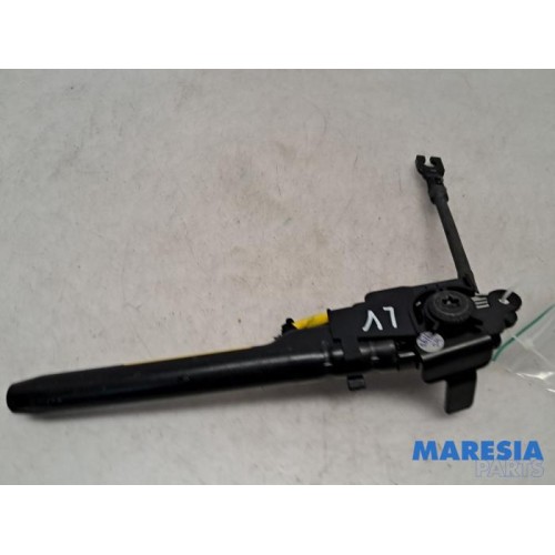 Alfa Romeo - Giulia - Gordelspanner links