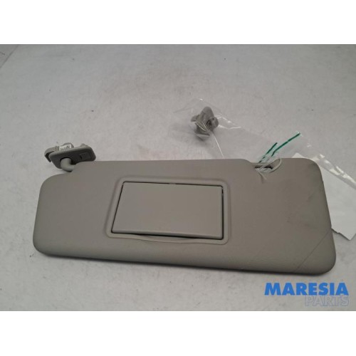 Renault - Clio - Sun visor