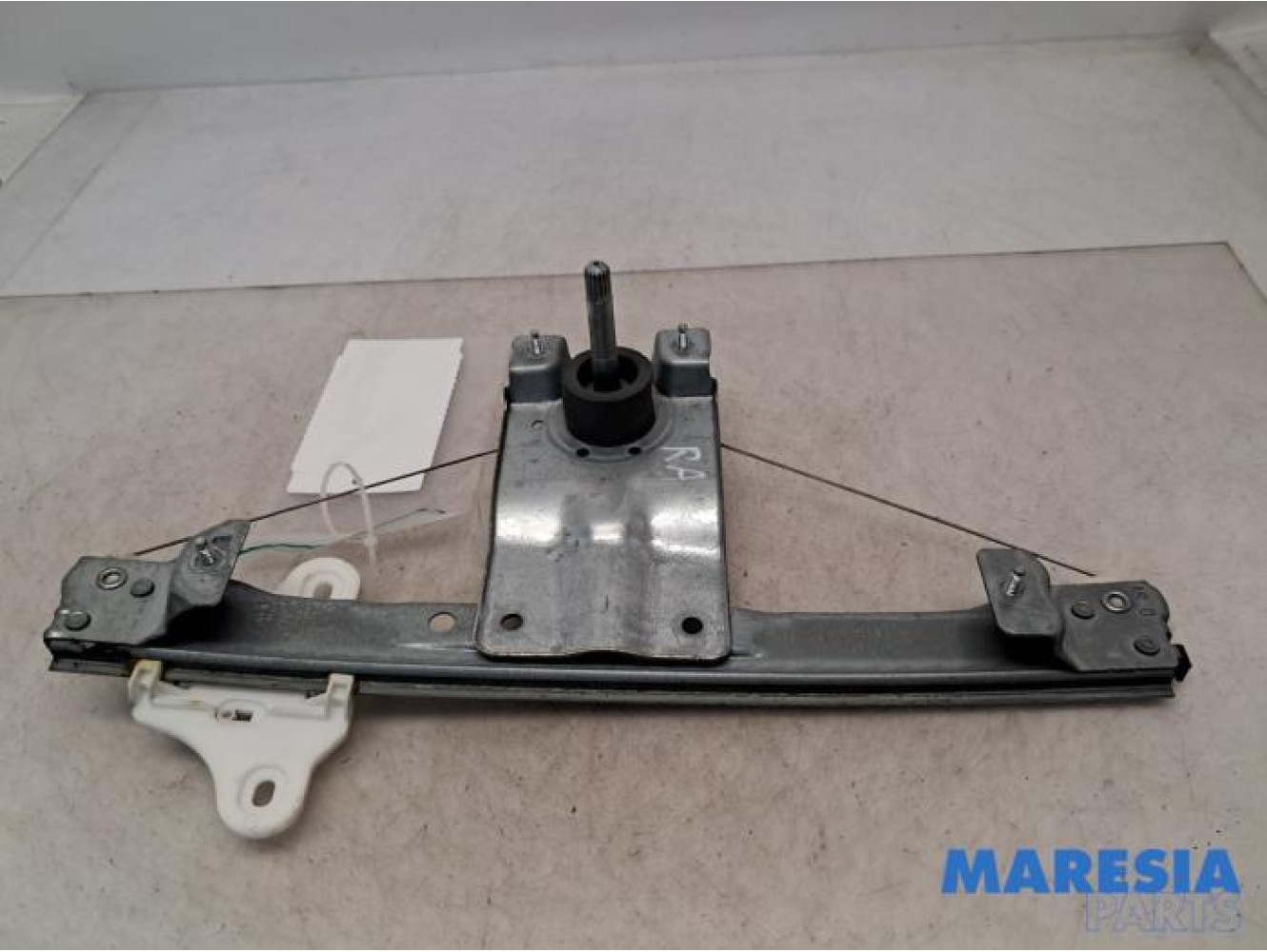 Renault - Clio - Rear door window mechanism 4-door, right