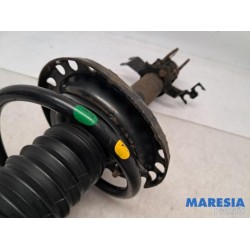 Renault - Captur - Front shock absorber rod, right