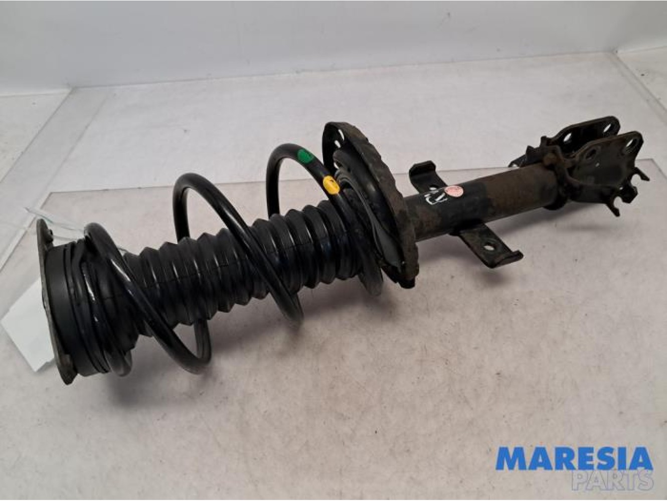 Renault - Captur - Front shock absorber rod, right