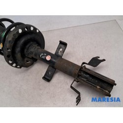 Renault - Captur - Front shock absorber rod, right