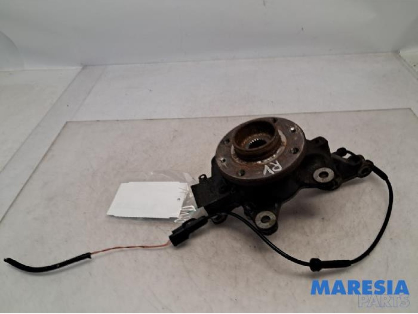 Renault - Captur - Knuckle, front right