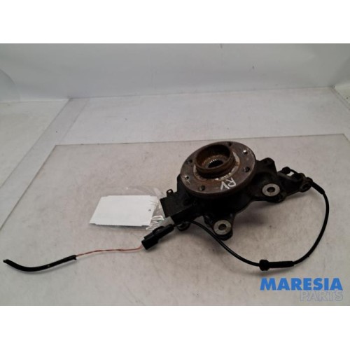 Renault - Captur - Knuckle, front right