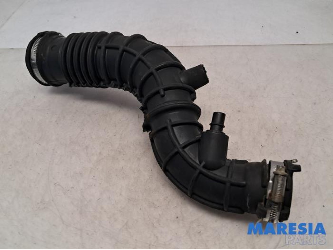 Renault - Captur - Air intake hose