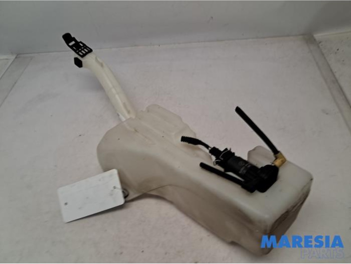 Fiat - Panda - Front windscreen washer reservoir