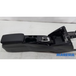 Peugeot - 208 - Middle console