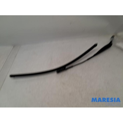 Fiat - Panda - Front wiper arm