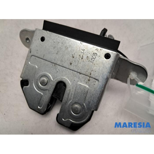 Fiat - Panda - Tailgate lock mechanism