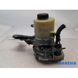 Opel - Vivaro - Pompe direction assistée
