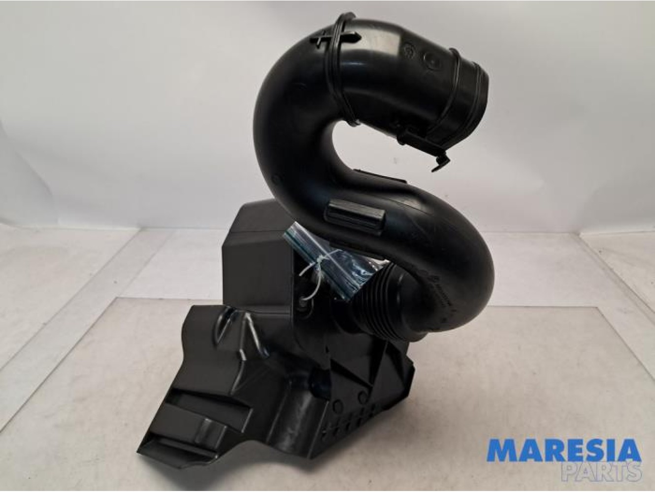 Opel - Vivaro - Air intake hose