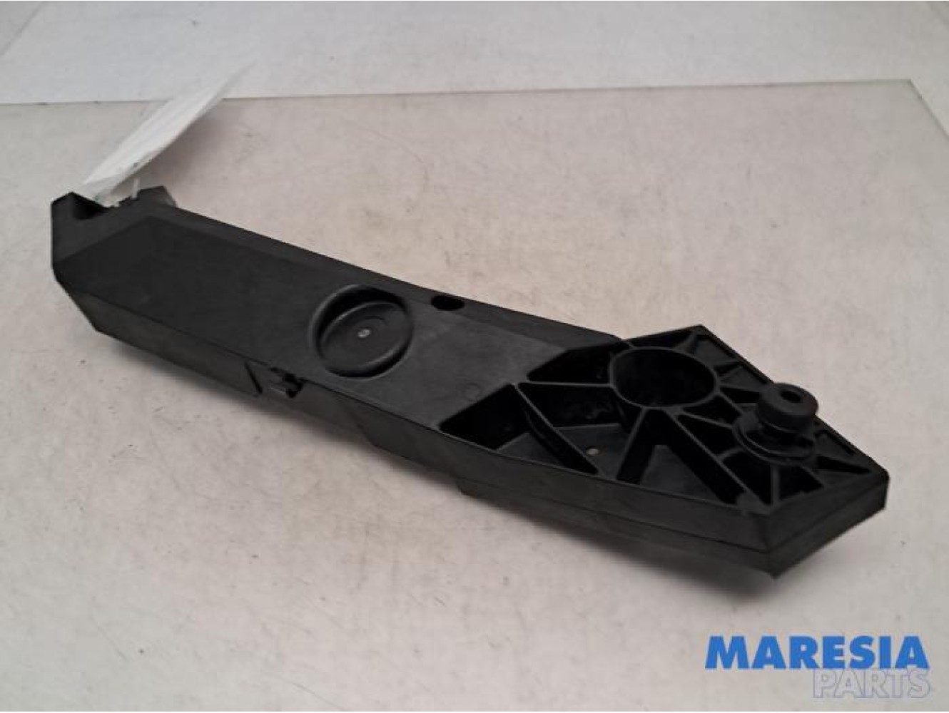 Opel - Vivaro - Front part support