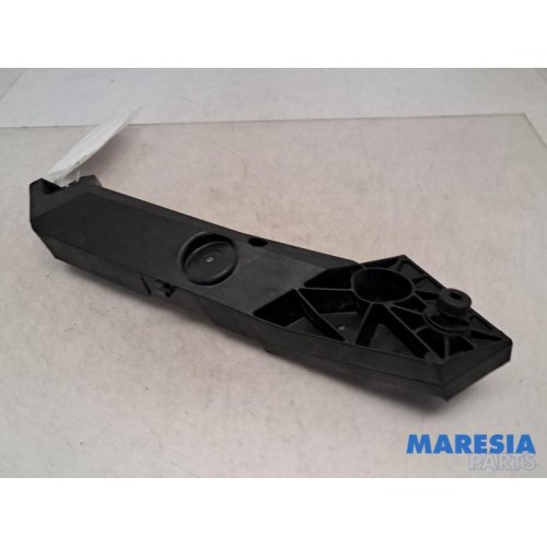 Opel - Vivaro - Front part support
