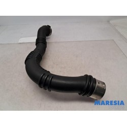 Opel - Vivaro - Intercooler tube