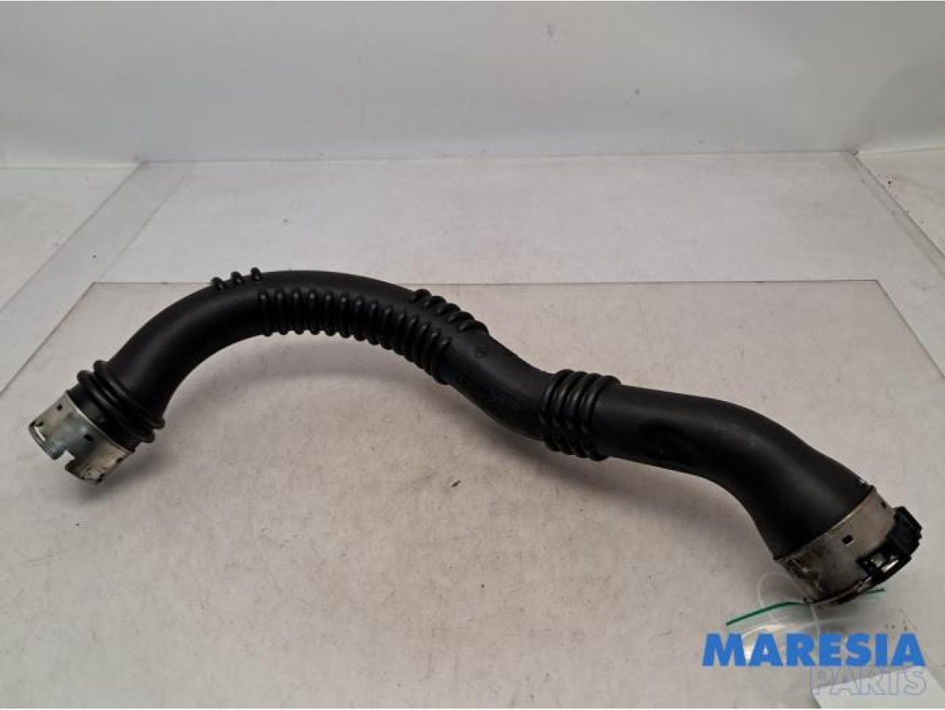 Opel - Vivaro - Intercooler tube