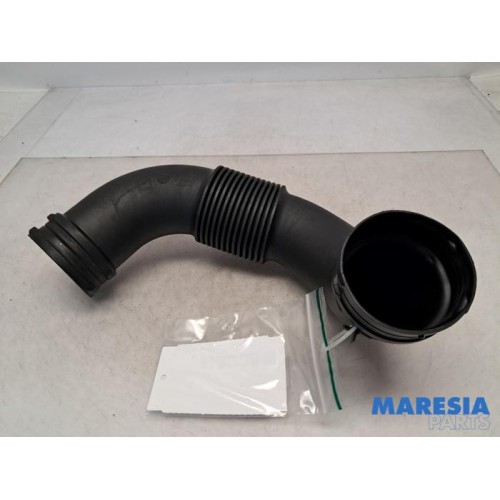 Opel - Vivaro - Air intake hose