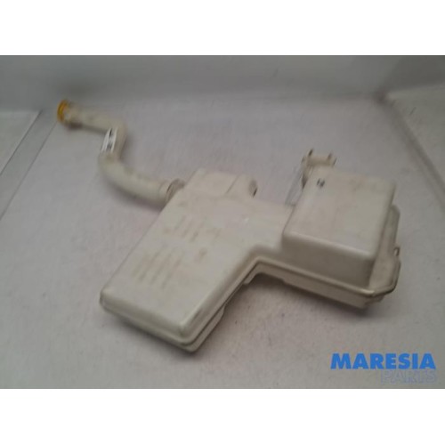 Opel - Vivaro - Front windscreen washer reservoir