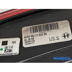 Alfa Romeo - Giulia - Achterlicht links