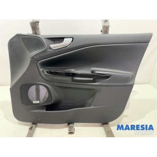 Alfa Romeo - Giulietta - Front door trim 4-door, right