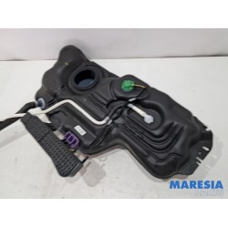 Peugeot - 208 - Tank