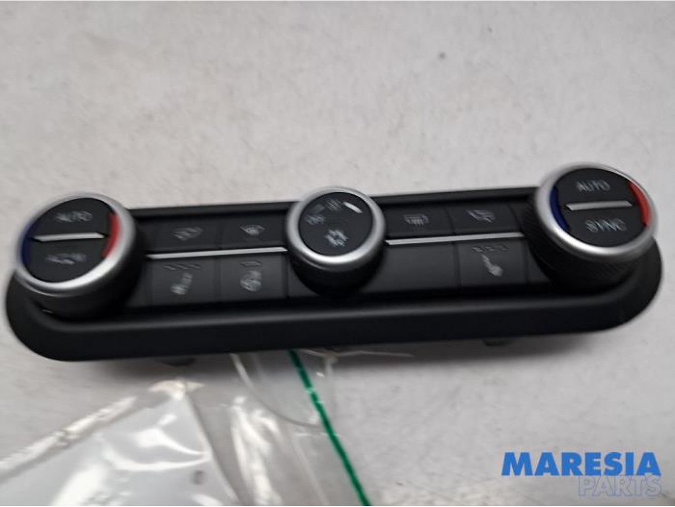 Alfa Romeo - Giulia - Heater control panel