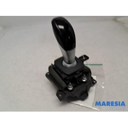 Alfa Romeo - Giulia - Automatic gear selector