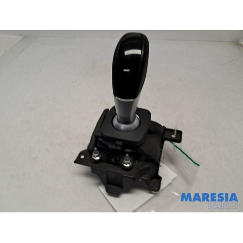Alfa Romeo - Giulia - Automatic gear selector