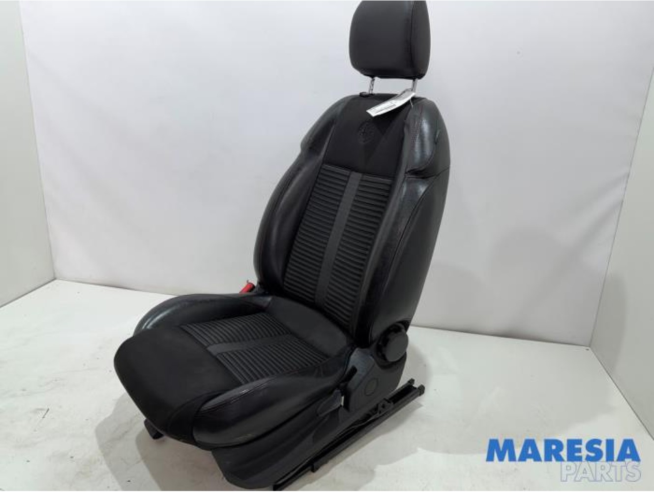 Alfa Romeo - Giulietta - Sitz links