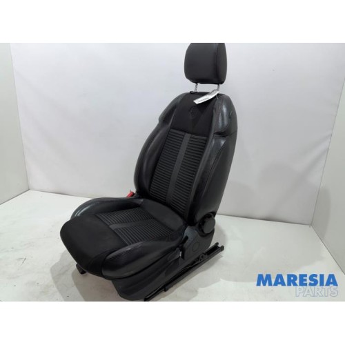 Alfa Romeo - Giulietta - Stoel links