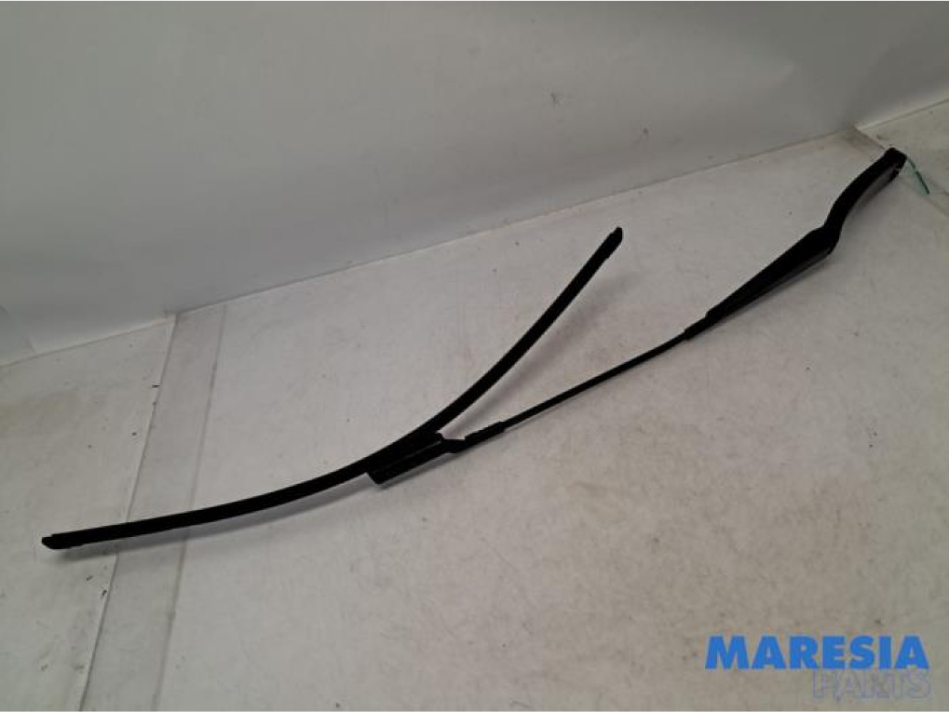 Opel - Vivaro - Front wiper arm