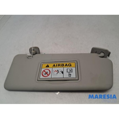 Renault - Captur - Sun visor
