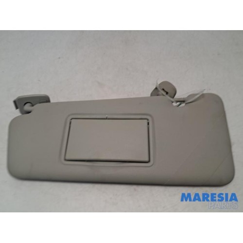 Renault - Captur - Sun visor