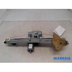 Renault - Captur - Rear door window mechanism 4-door, right
