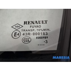 Renault - Captur - Driehoeks Ruit links-voor