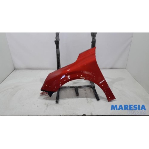 Peugeot - 208 - Front wing, left