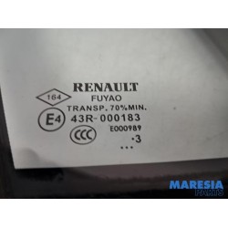 Renault - Captur - Quarter light, front right