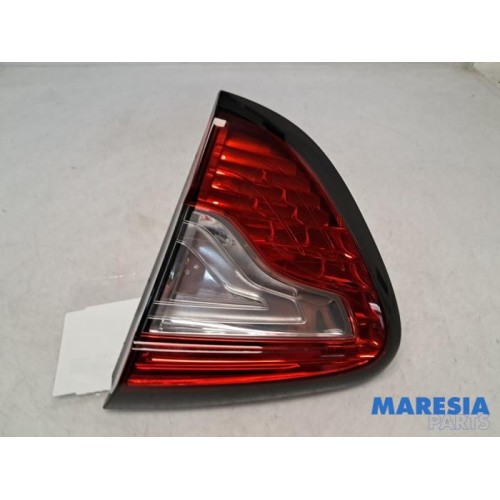 Renault - Captur - Taillight, right