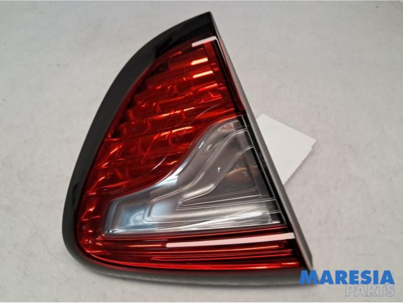 Renault - Captur - Taillight, left