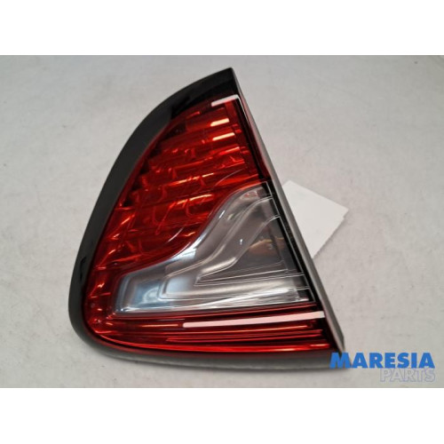 Renault - Captur - Achterlicht links