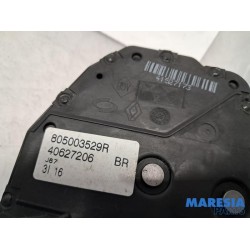 Renault - Captur - Front door lock mechanism 4-door, right