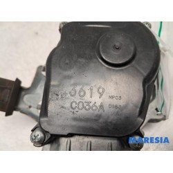 Renault - Captur - Front wiper motor