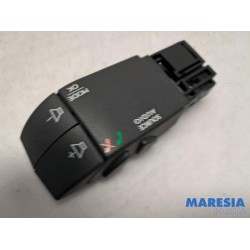Renault - Captur - Commande radio volant