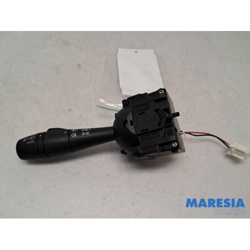 Renault - Captur - Light switch