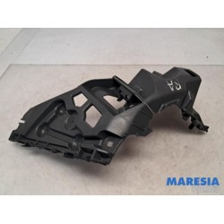 Renault - Clio - Rear bumper bracket central