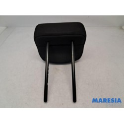 Renault - Captur - Headrest