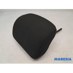Renault - Captur - Headrest