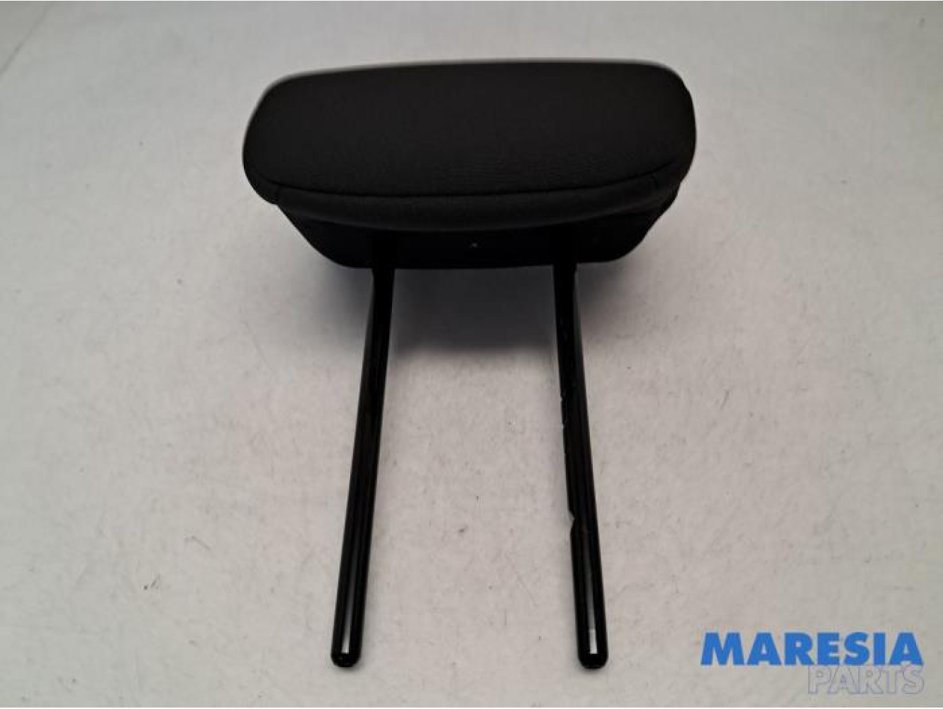 Renault - Captur - Headrest